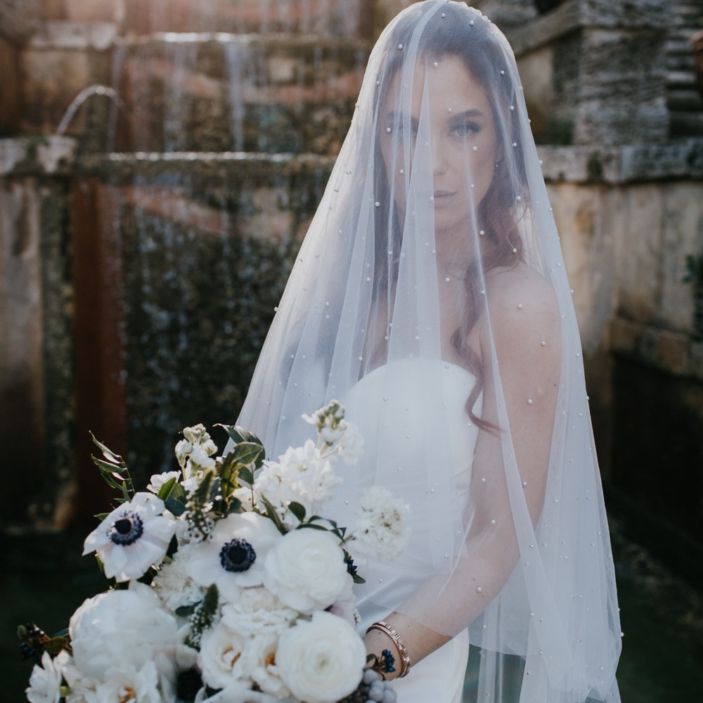 Grace Loves Lace Pearly Blusher Veil